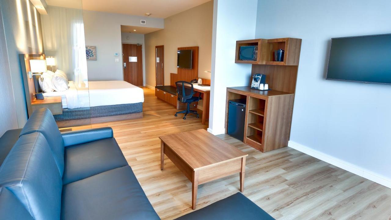 Holiday Inn Express & Suites Vaudreuil-Dorion By Ihg Buitenkant foto