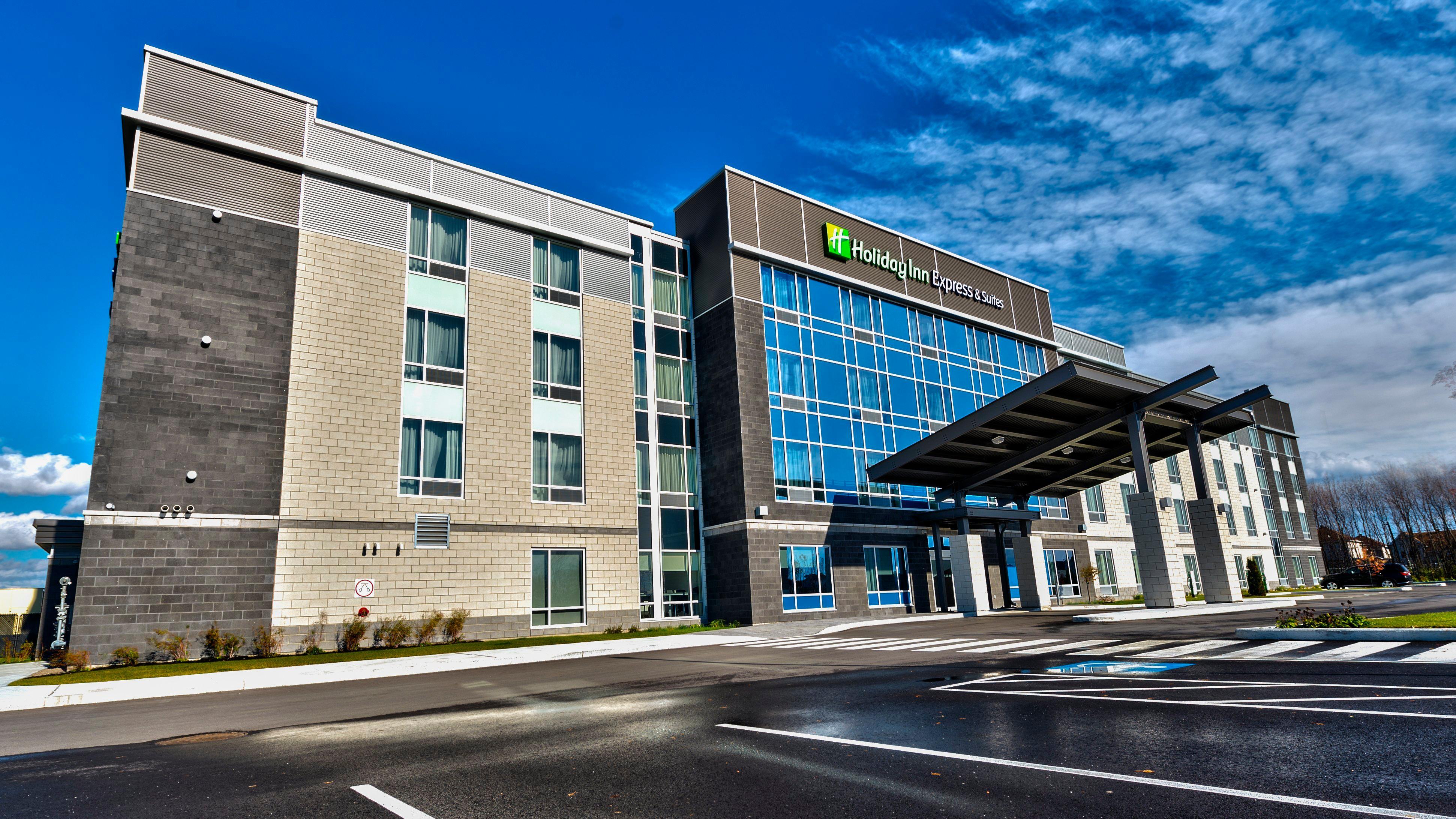 Holiday Inn Express & Suites Vaudreuil-Dorion By Ihg Buitenkant foto