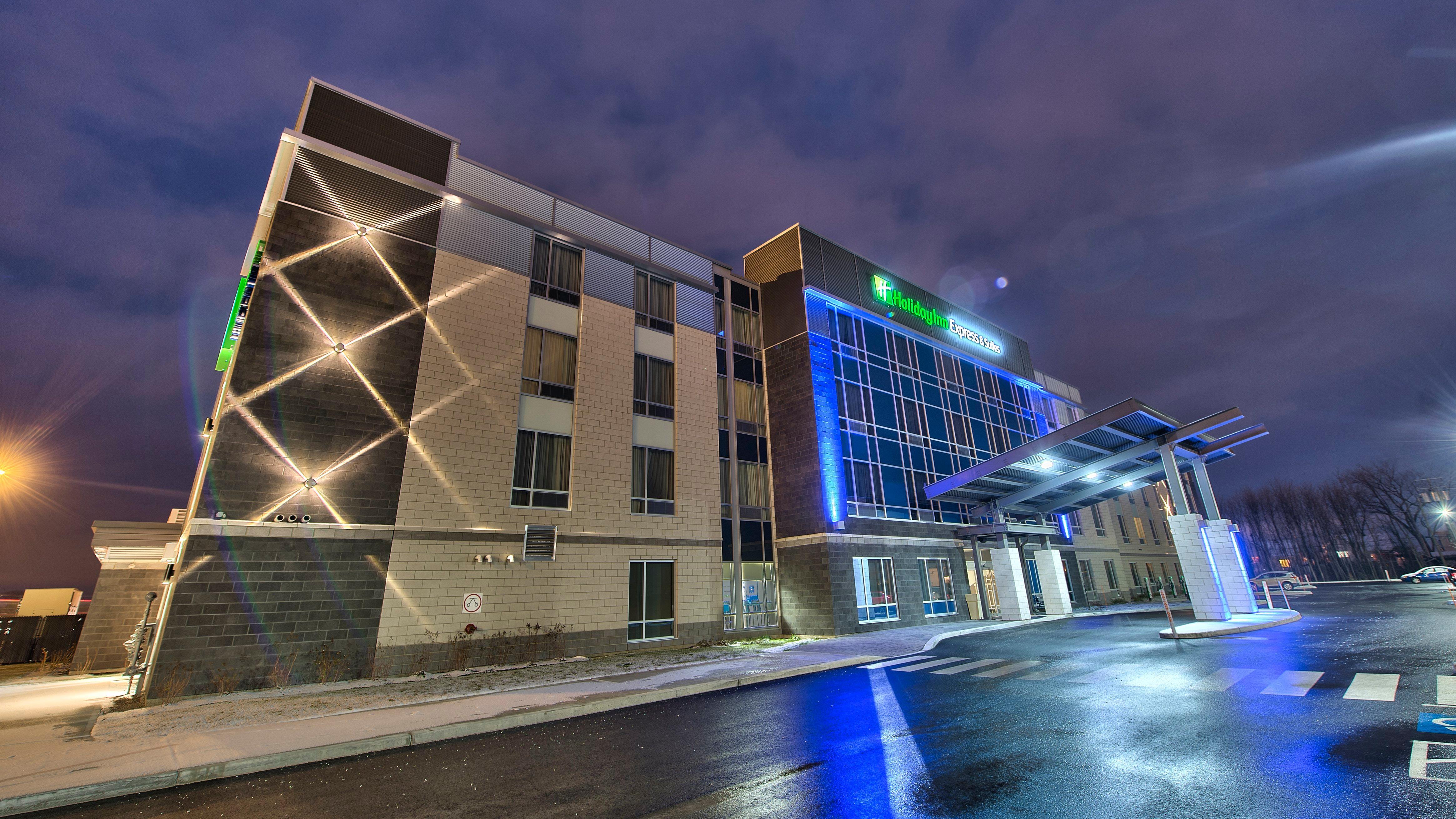 Holiday Inn Express & Suites Vaudreuil-Dorion By Ihg Buitenkant foto
